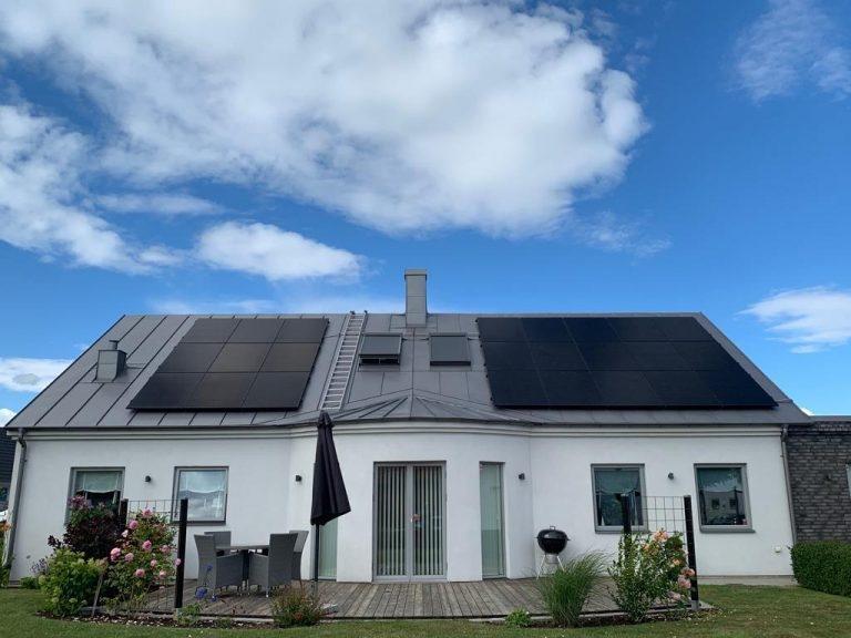 Photovoltaikanlage auf einem Dach in Bremen